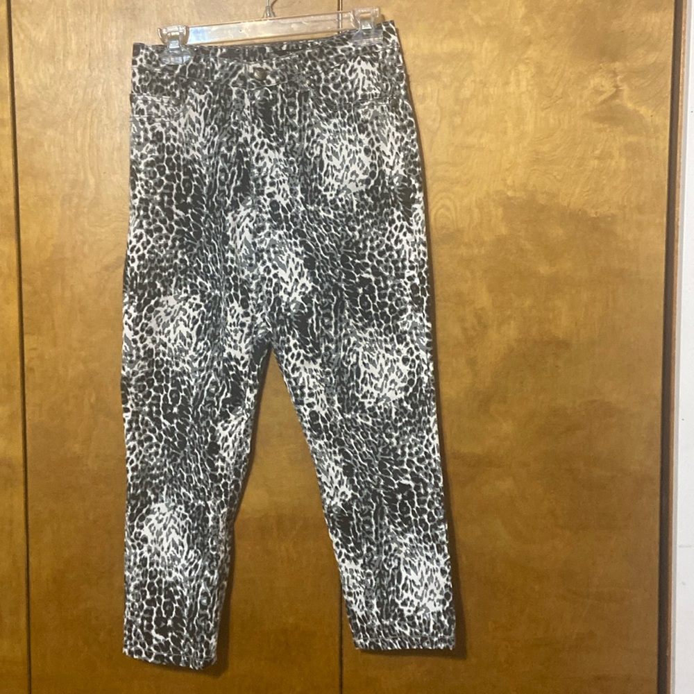 Tru Luxe animal print pants. Size 26/2